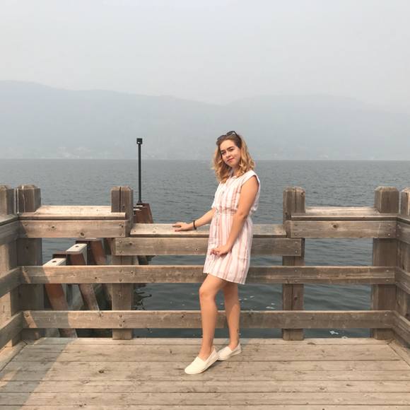 Meet your Posher, Emma - Picture 1 of 1